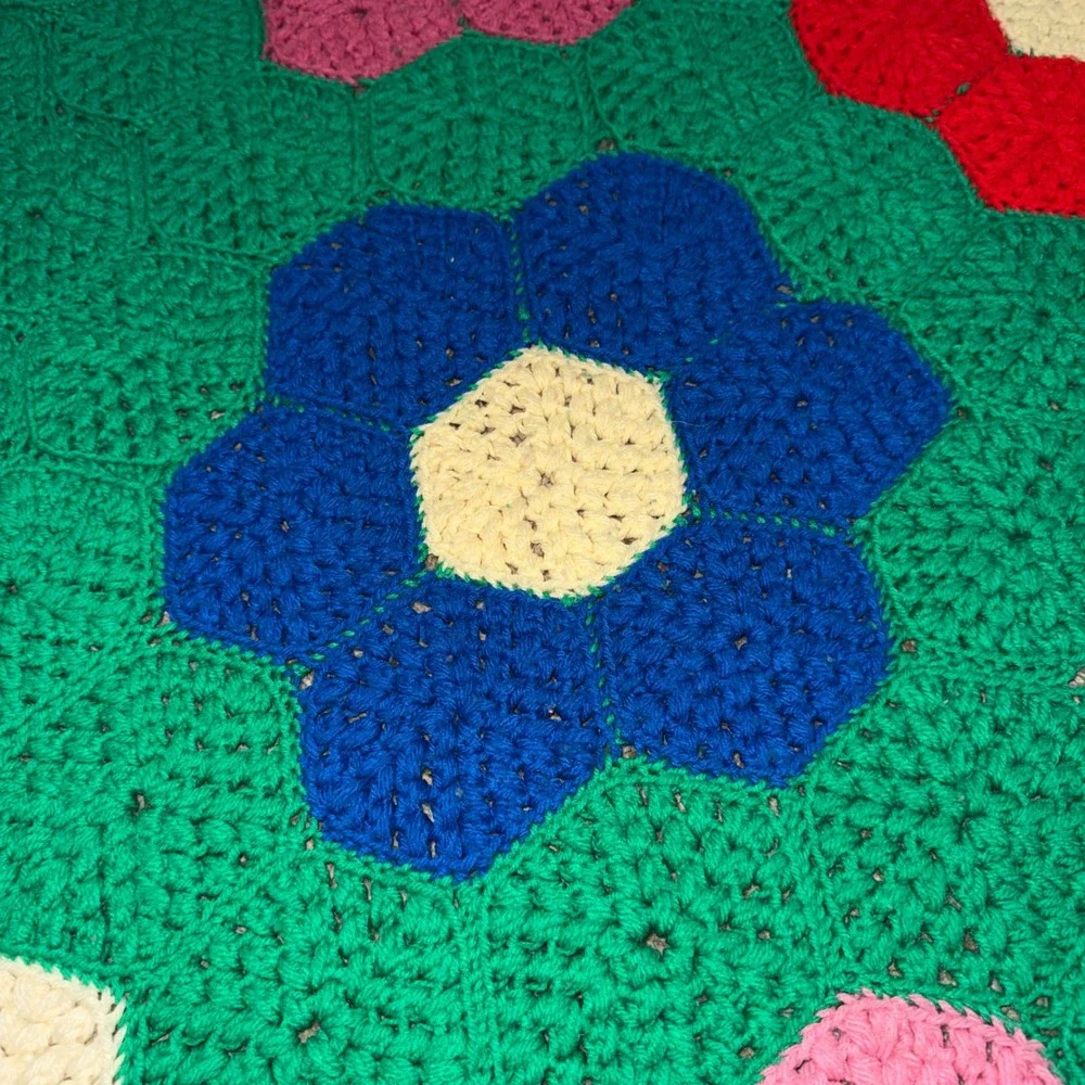 Vintage Handmade Crochet Flower Power Afghan Blanket 60x70 Green Floral Retro 70